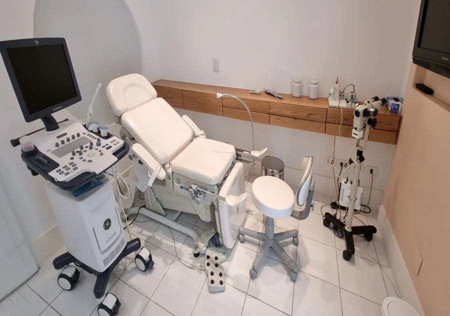 Sala de Exames Dr. Roberto Faria da Clínica Gravidez Saudável